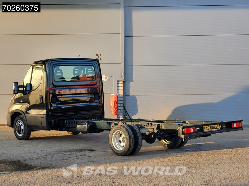 Iveco Daily 35C21 Automaat 410wb Dubbellucht 2025model Chassis Cabine ACC Fahrgestell Airco - Xe tải nhỏ: hình 2 Iveco Daily 35C21 Automaat 410wb Dubbellucht 2025model Chassis Cabine ACC Fahrgestell Airco - Xe tải nhỏ: hình 2