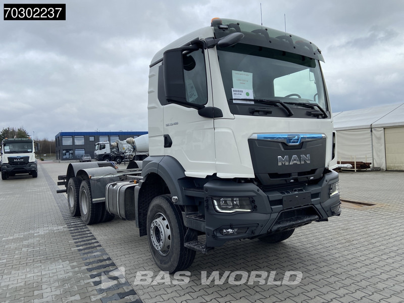 MAN TGS 33.400 6X4 NEW 6x4 chassis Big-Axle Manual Airco EURO 2 - Xe tải khung gầm: hình 3 MAN TGS 33.400 6X4 NEW 6x4 chassis Big-Axle Manual Airco EURO 2 - Xe tải khung gầm: hình 3