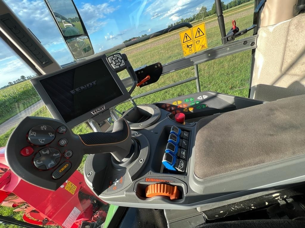 Máy gặt đập thức ăn gia súc Fendt Katana 65: hình 14