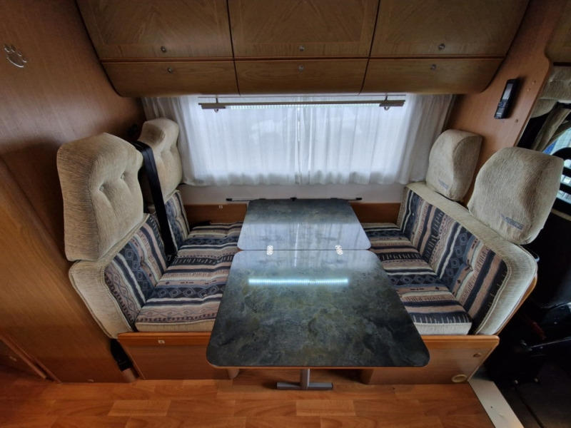 Mobilvetta Icaro P 5 - Xe cắm trại bán tích hợp: hình 5 Mobilvetta Icaro P 5 - Xe cắm trại bán tích hợp: hình 5