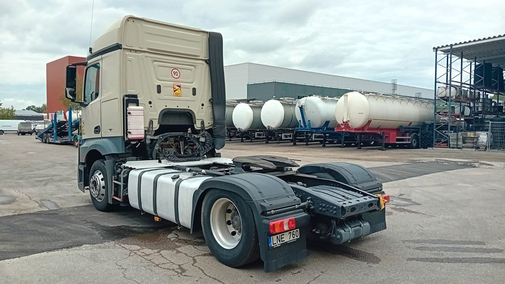 Mercedes-Benz ADR Actros 1843 - Xe đầu kéo: hình 4 Mercedes-Benz ADR Actros 1843 - Xe đầu kéo: hình 4