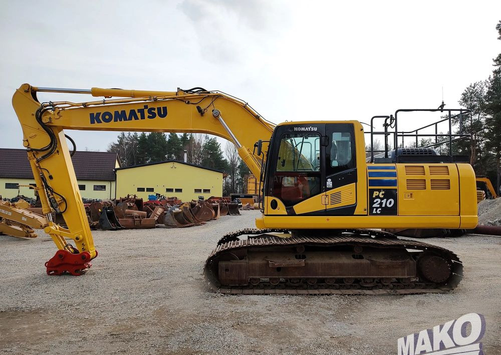 Komatsu PC210 LC-10 - Máy xúc bánh xích: hình 1 Komatsu PC210 LC-10 - Máy xúc bánh xích: hình 1