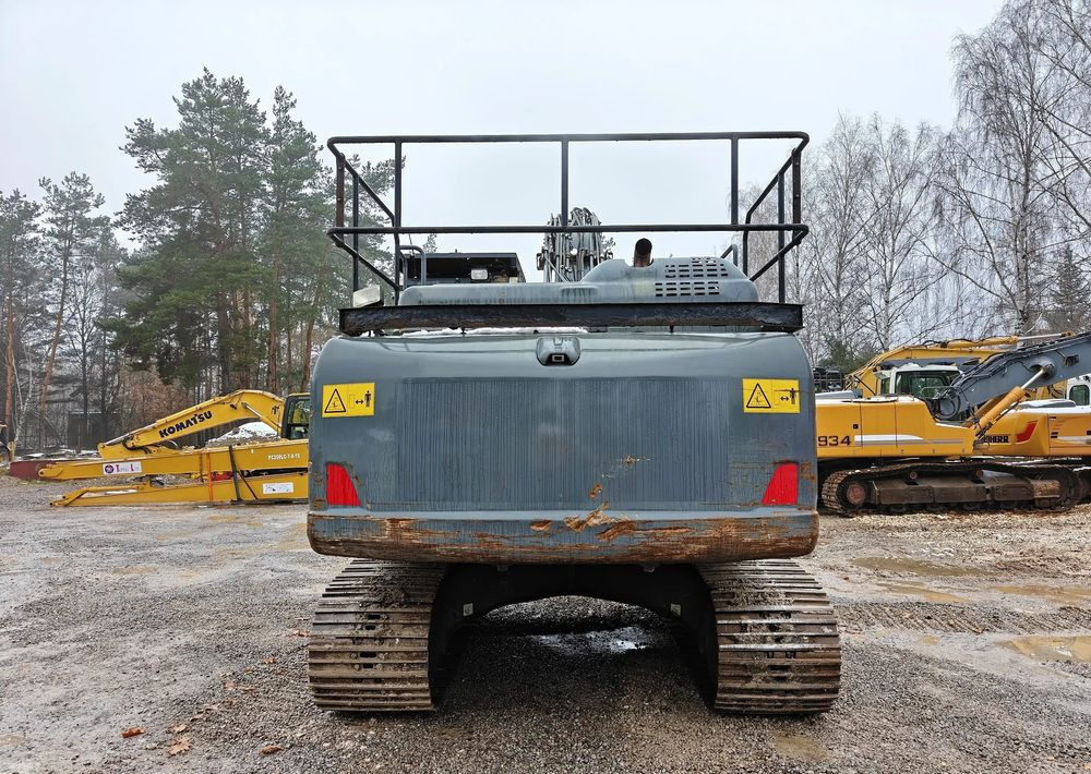 Komatsu PC210LC-11 - Máy xúc bánh xích: hình 4 Komatsu PC210LC-11 - Máy xúc bánh xích: hình 4