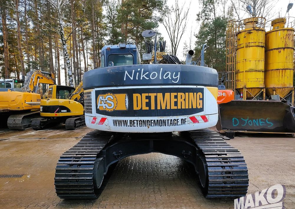 Komatsu PC228USLC-3 - Máy xúc bánh xích: hình 3 Komatsu PC228USLC-3 - Máy xúc bánh xích: hình 3