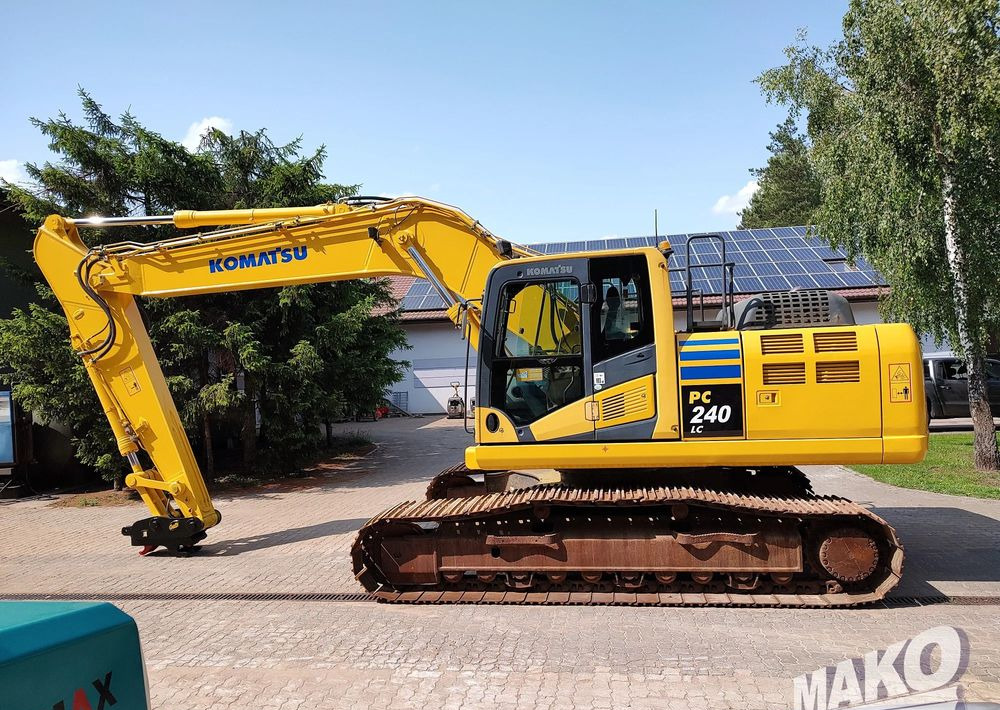 Komatsu PC240LC-10 - Máy xúc bánh xích: hình 3 Komatsu PC240LC-10 - Máy xúc bánh xích: hình 3