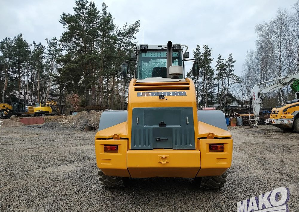 Liebherr L534 - Máy xúc lật bánh lốp: hình 4 Liebherr L534 - Máy xúc lật bánh lốp: hình 4
