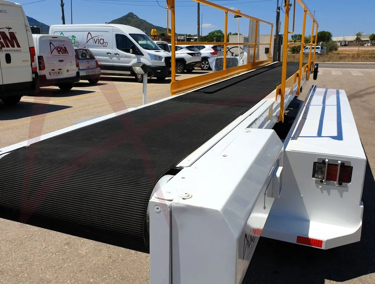 CHARLATTE CBL2000D - Máy xúc băng tải: hình 3 CHARLATTE CBL2000D - Máy xúc băng tải: hình 3