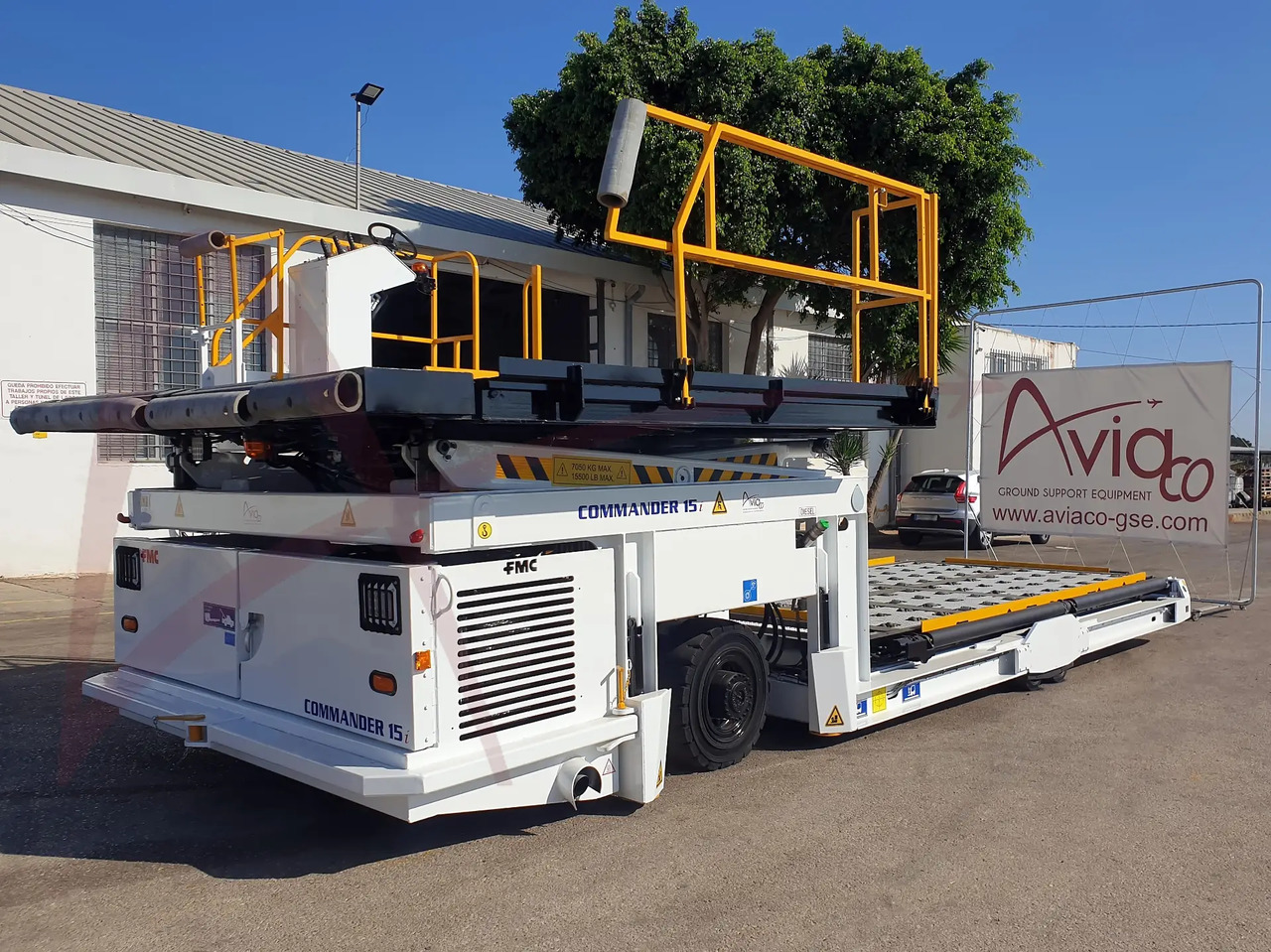FMC COMMANDER 15iS - Loader nâng hạ container/ Pallet: hình 1 FMC COMMANDER 15iS - Loader nâng hạ container/ Pallet: hình 1