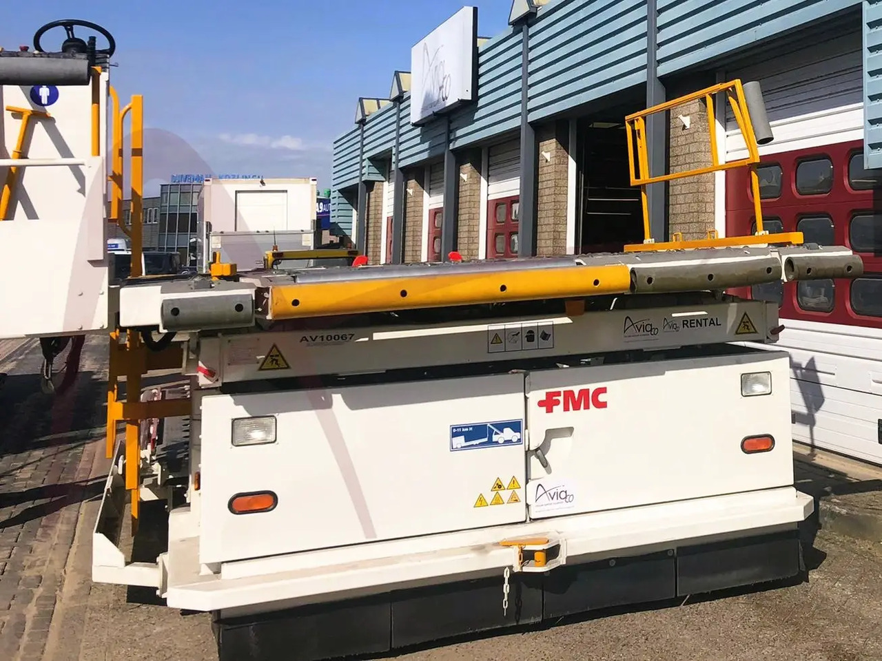 FMC COMMANDER 15iW - Loader nâng hạ container/ Pallet: hình 1 FMC COMMANDER 15iW - Loader nâng hạ container/ Pallet: hình 1