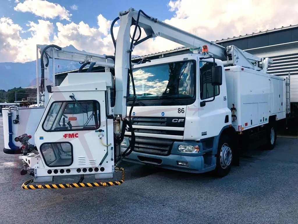 FMC LMD 2000 - Xe khử băng: hình 1 FMC LMD 2000 - Xe khử băng: hình 1