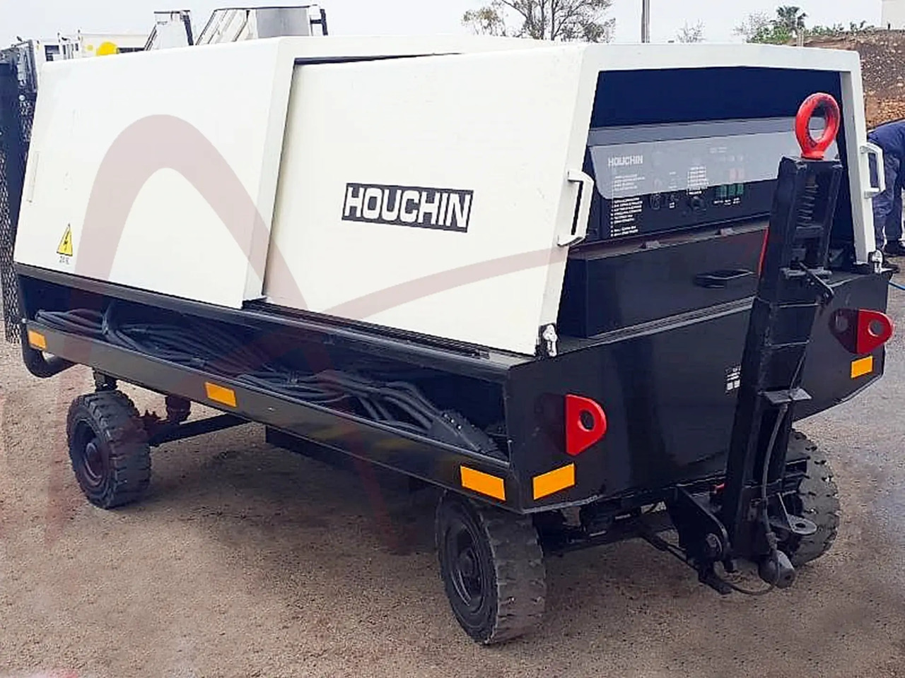 HOUCHIN 690 - Bộ nguồn mặt đất: hình 1 HOUCHIN 690 - Bộ nguồn mặt đất: hình 1