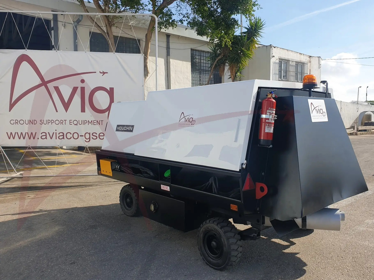 HOUCHIN C690-100DV - Bộ nguồn mặt đất: hình 1 HOUCHIN C690-100DV - Bộ nguồn mặt đất: hình 1