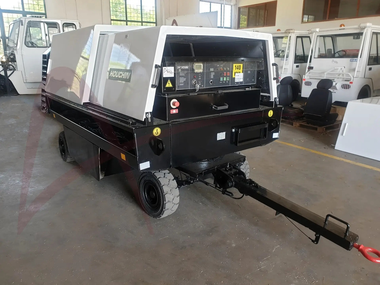 HOUCHIN C690-140 - Bộ nguồn mặt đất: hình 2 HOUCHIN C690-140 - Bộ nguồn mặt đất: hình 2