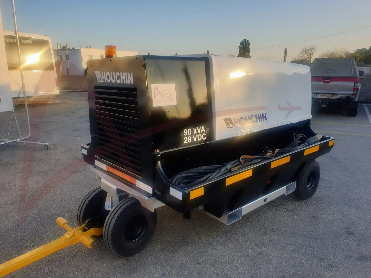 ITW GSE 4400 - Bộ nguồn mặt đất: hình 3 ITW GSE 4400 - Bộ nguồn mặt đất: hình 3