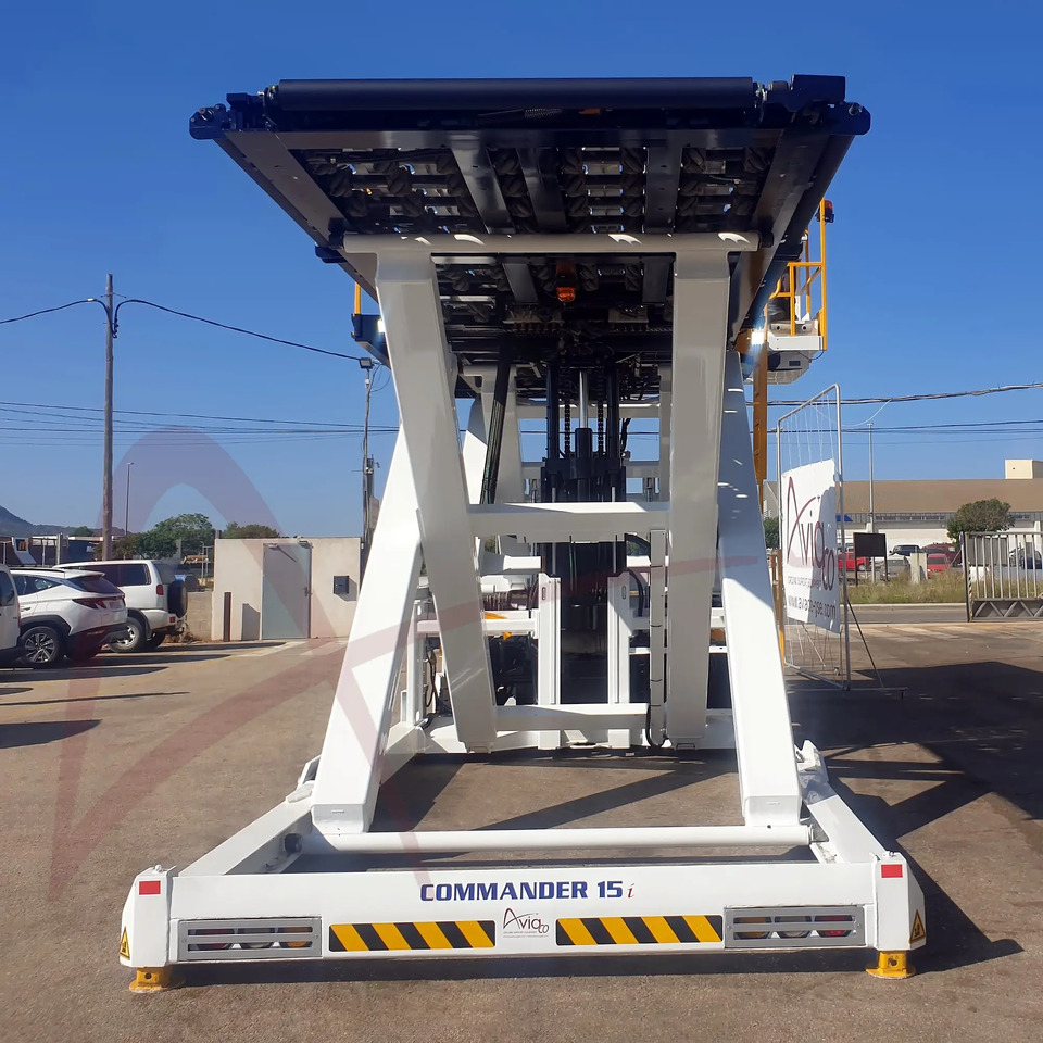 JBT AEROTECH COMMANDER 15iS - Loader nâng hạ container/ Pallet: hình 4 JBT AEROTECH COMMANDER 15iS - Loader nâng hạ container/ Pallet: hình 4