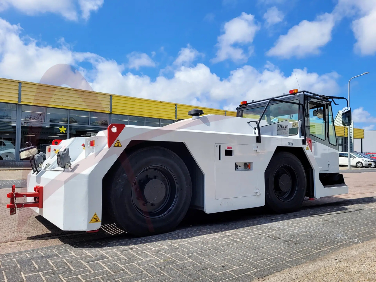 KALMAR MOTOR AB FB 250 - Xe đầu kéo máy bay: hình 2 KALMAR MOTOR AB FB 250 - Xe đầu kéo máy bay: hình 2