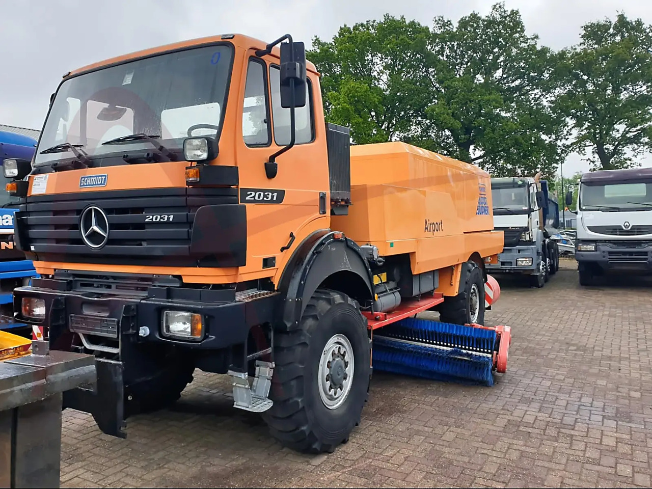 MERCEDES SCHMIDT SK2031/CJS9 - Xe quét đường: hình 1 MERCEDES SCHMIDT SK2031/CJS9 - Xe quét đường: hình 1