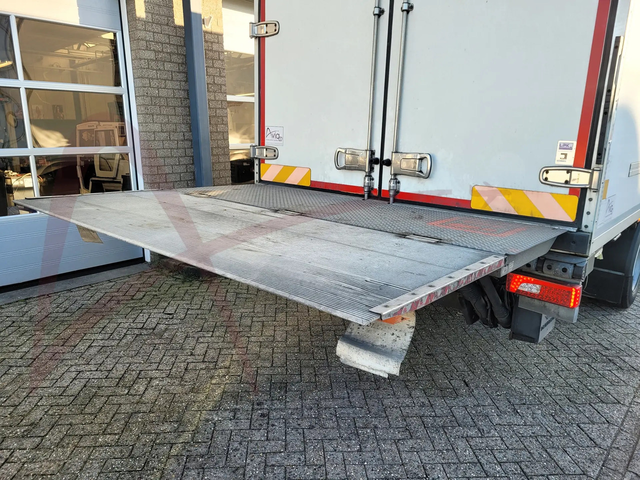 SCANIA P250 - Xe tải hộp: hình 4 SCANIA P250 - Xe tải hộp: hình 4