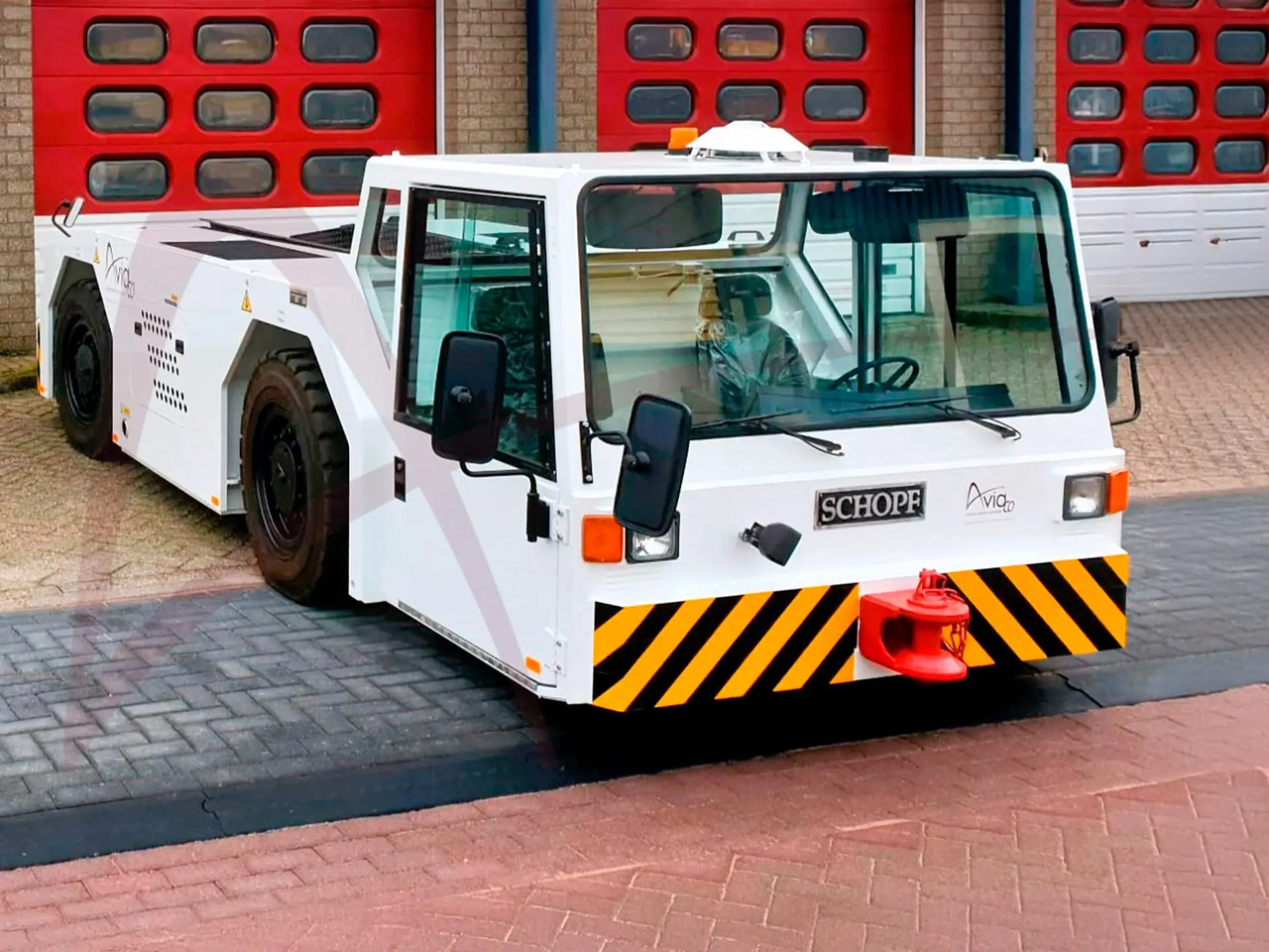 SCHOPF F110 - Xe đầu kéo máy bay: hình 1 SCHOPF F110 - Xe đầu kéo máy bay: hình 1