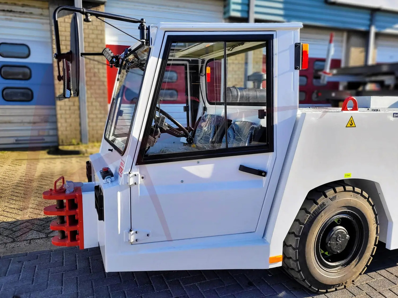 TLD TMX-100 - Xe đầu kéo máy bay: hình 3 TLD TMX-100 - Xe đầu kéo máy bay: hình 3
