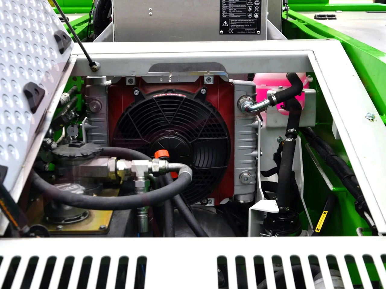 TLD TMX-150/12 - Xe đầu kéo máy bay: hình 3 TLD TMX-150/12 - Xe đầu kéo máy bay: hình 3