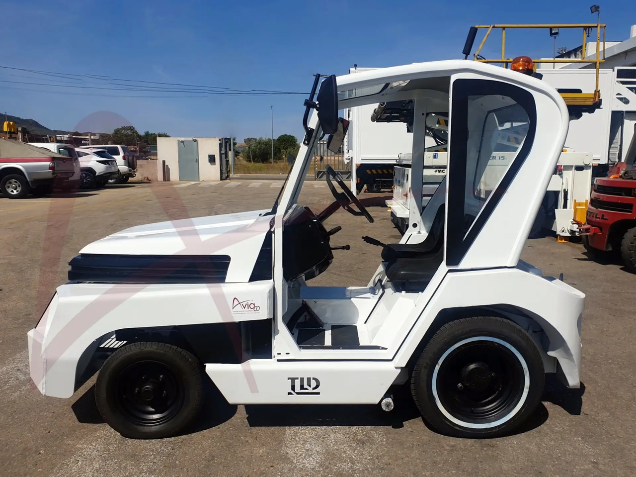 TLD TMX-20 - Xe đầu kéo hành lý: hình 3 TLD TMX-20 - Xe đầu kéo hành lý: hình 3