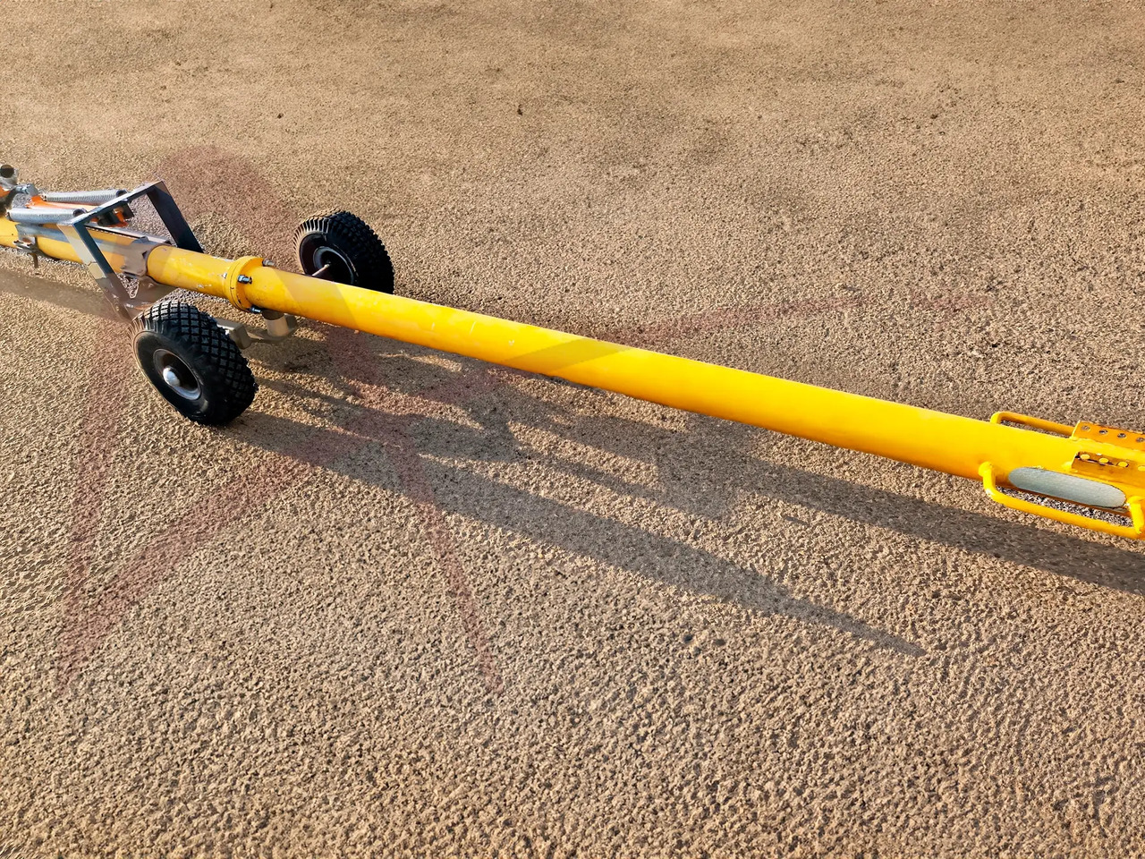 HYDRO TOWE 170-C4 - Thiết bị phục vụ mặt đất: hình 2 HYDRO TOWE 170-C4 - Thiết bị phục vụ mặt đất: hình 2