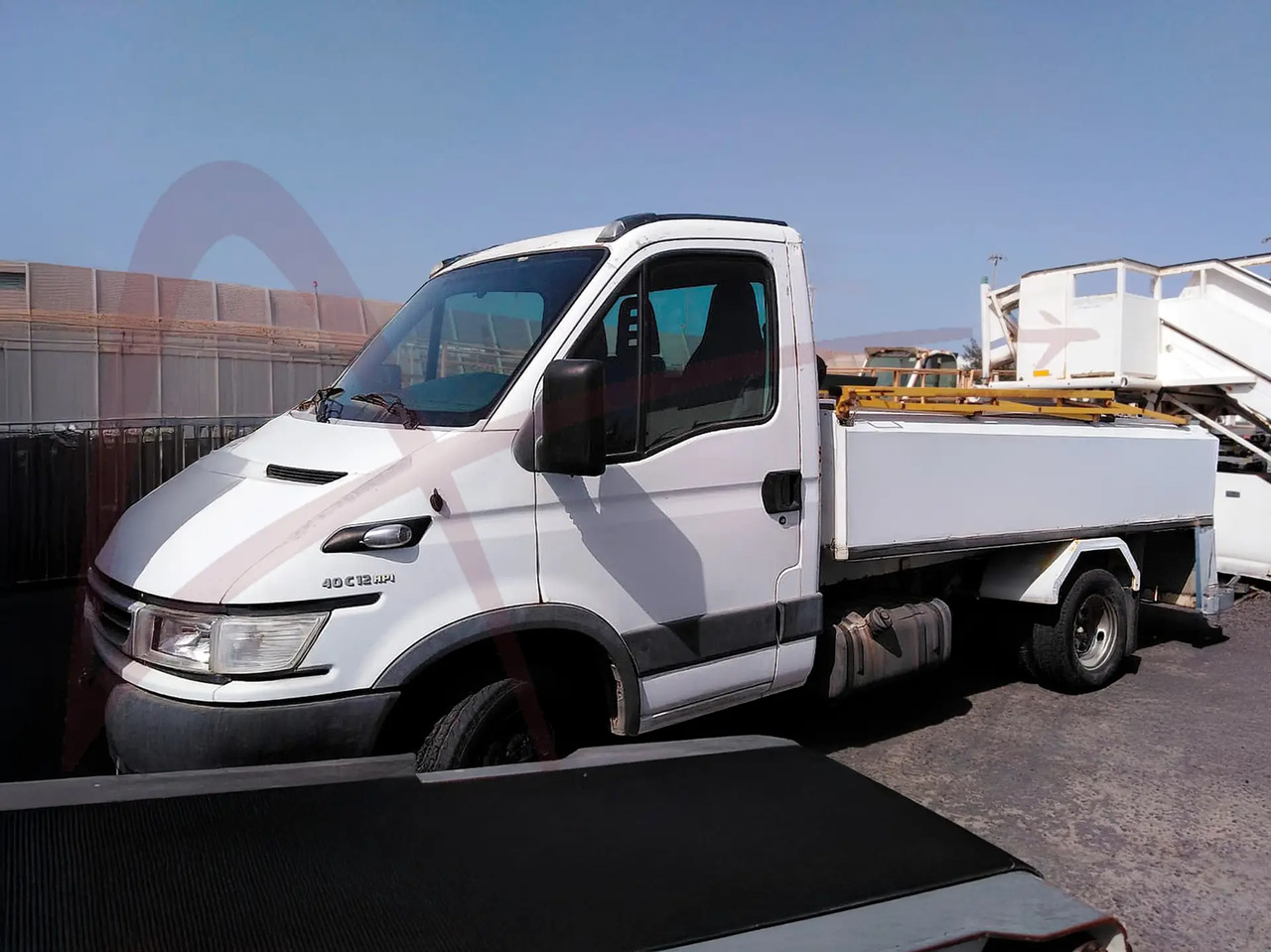 IVECO 40C12 - Thiết bị phục vụ mặt đất: hình 1 IVECO 40C12 - Thiết bị phục vụ mặt đất: hình 1