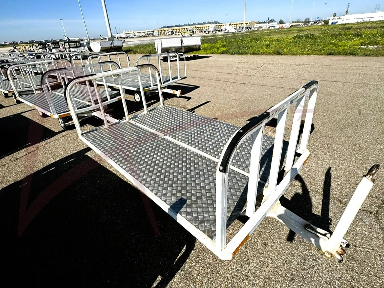 TEMG TG 0100 - Thiết bị phục vụ mặt đất: hình 1 TEMG TG 0100 - Thiết bị phục vụ mặt đất: hình 1