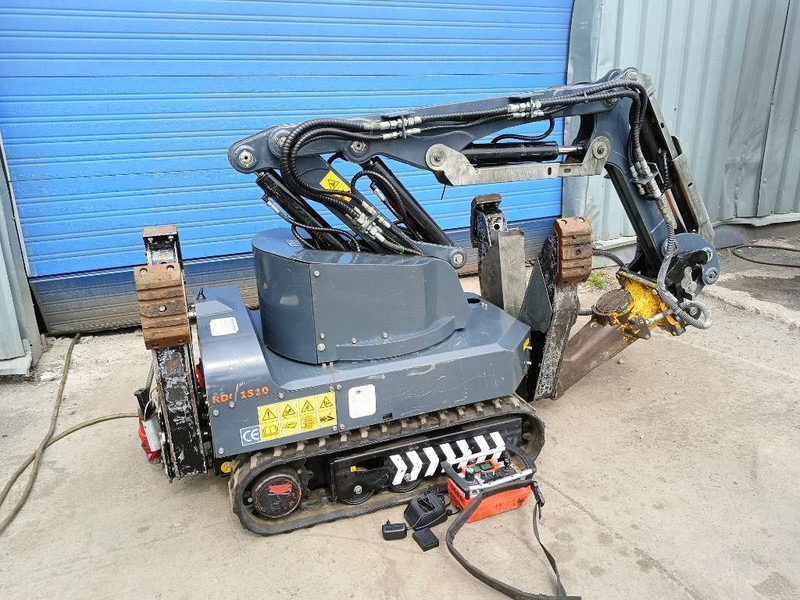 Brokk euroimplementos RDC1510 180 husqvarna robot remote - Máy xúc bánh xích: hình 1 Brokk euroimplementos RDC1510 180 husqvarna robot remote - Máy xúc bánh xích: hình 1
