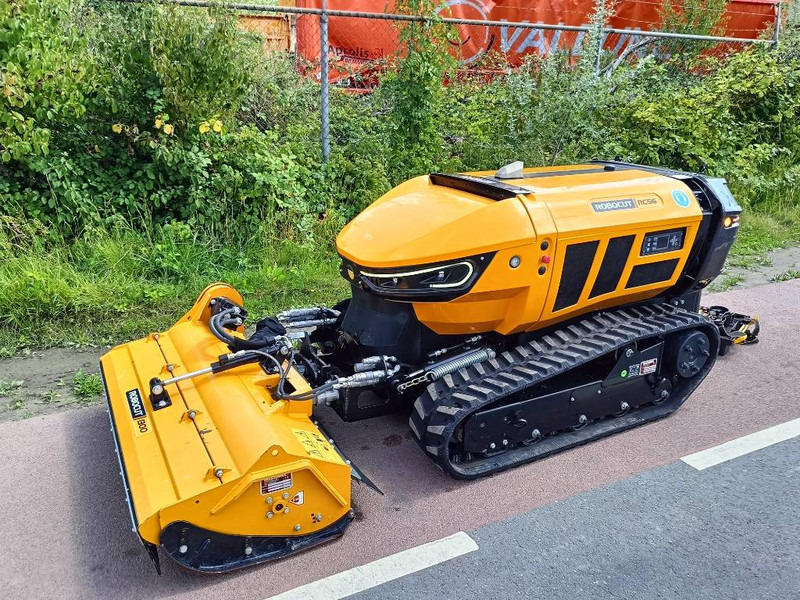 McConnel Robocut RC56 robot remote maaier mower 1200kg - Máy cắt cỏ: hình 1 McConnel Robocut RC56 robot remote maaier mower 1200kg - Máy cắt cỏ: hình 1