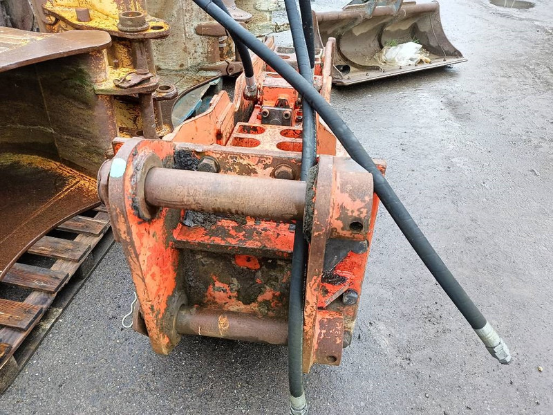 NPK E 210 GH9 hamer hammer hydraulic 18-25 ton 2000 - Búa thủy lực cho Máy móc xây dựng: hình 4 NPK E 210 GH9 hamer hammer hydraulic 18-25 ton 2000 - Búa thủy lực cho Máy móc xây dựng: hình 4