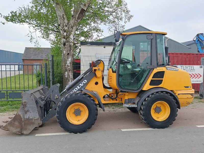 Volvo L 20 F-P shovel wiellader loader lader 2012 bak - Máy xúc lật bánh lốp: hình 1 Volvo L 20 F-P shovel wiellader loader lader 2012 bak - Máy xúc lật bánh lốp: hình 1