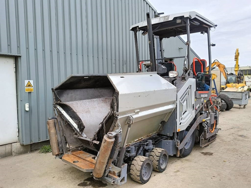 Volvo P 2870 D paver finisher asfaltmachine 2020 - Máy lát nhựa đường: hình 2 Volvo P 2870 D paver finisher asfaltmachine 2020 - Máy lát nhựa đường: hình 2
