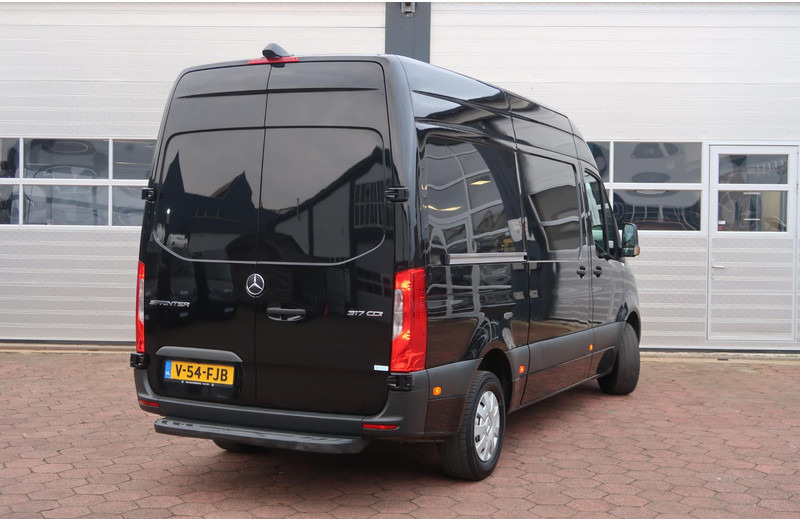 Mercedes-Benz Sprinter 317 CDI L2H2 AUT/ 3.5T/ CAMERA/ MBUX/ CRUISE/ AIRCO - Xe van chở hàng: hình 4 Mercedes-Benz Sprinter 317 CDI L2H2 AUT/ 3.5T/ CAMERA/ MBUX/ CRUISE/ AIRCO - Xe van chở hàng: hình 4
