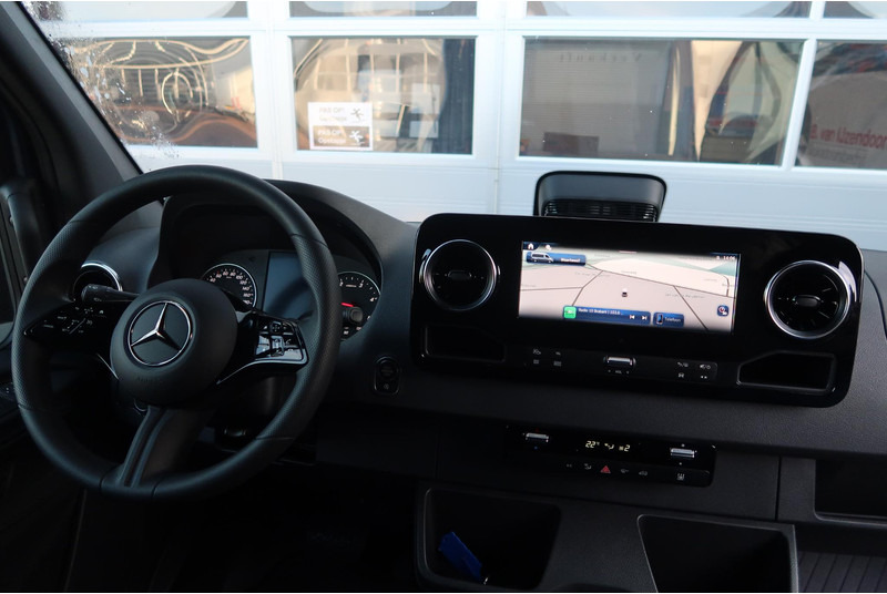 Mercedes-Benz Sprinter 519 CDI L2H1 AUT/ N2/ 5T/ ACC/ CAMERA/ MBUX GR/ TREKHAAK - Xe van chở hàng: hình 5 Mercedes-Benz Sprinter 519 CDI L2H1 AUT/ N2/ 5T/ ACC/ CAMERA/ MBUX GR/ TREKHAAK - Xe van chở hàng: hình 5