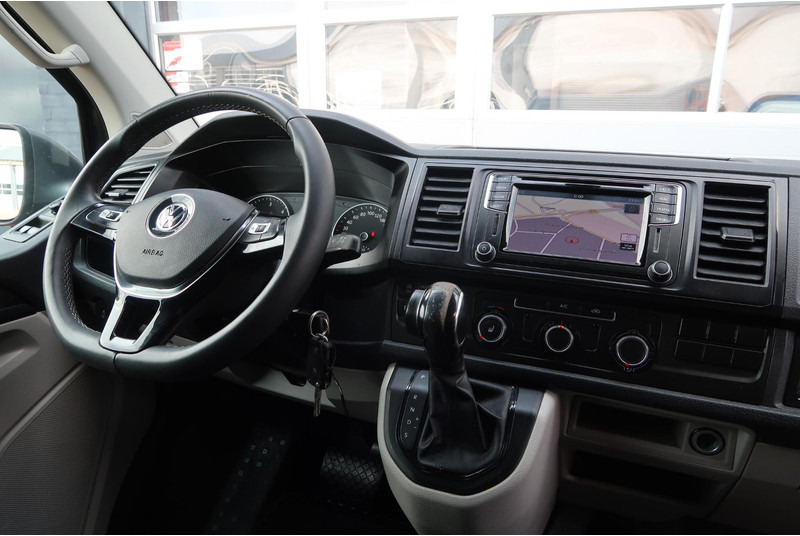 Volkswagen Transporter 2.0 TDI L2H2 Highline AUT/ NAVI/ CAMERA/ CRUISE/ AIRCO/ LEDER/ TREKHAAK - Xe van nhỏ gọn: hình 5 Volkswagen Transporter 2.0 TDI L2H2 Highline AUT/ NAVI/ CAMERA/ CRUISE/ AIRCO/ LEDER/ TREKHAAK - Xe van nhỏ gọn: hình 5