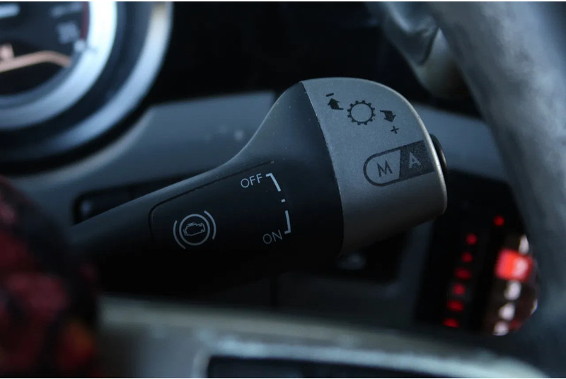 DAF XF 460 6X2/ SSC/ FULL AIR/ LIFT-LENK/ EURO 6 - Xe đầu kéo: hình 4 DAF XF 460 6X2/ SSC/ FULL AIR/ LIFT-LENK/ EURO 6 - Xe đầu kéo: hình 4