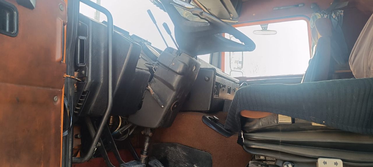 Xe tải VOLVO F10: hình 6 Xe tải VOLVO F10: hình 6