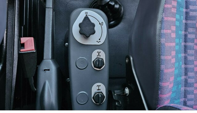 MERCEDES-BENZ 814 DA T2 Vario 4x4 Allrad... - Xe van cắm trại: hình 5 MERCEDES-BENZ 814 DA T2 Vario 4x4 Allrad... - Xe van cắm trại: hình 5