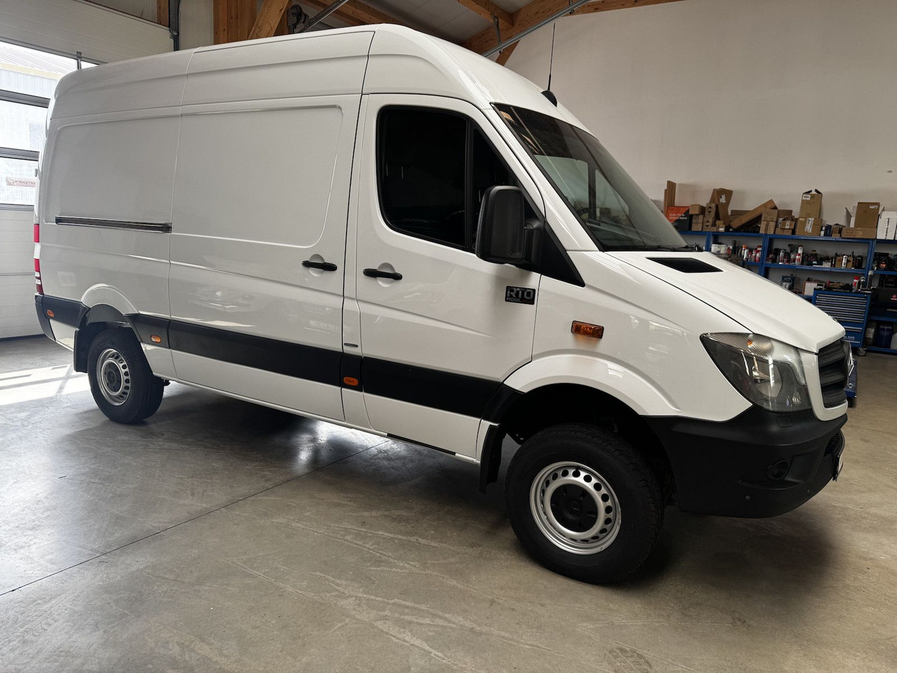 Mercedes-Benz Sprinter 319 CDI 4x4 3.0 V6 Untersetzung 1a! - Xe van cắm trại: hình 4 Mercedes-Benz Sprinter 319 CDI 4x4 3.0 V6 Untersetzung 1a! - Xe van cắm trại: hình 4