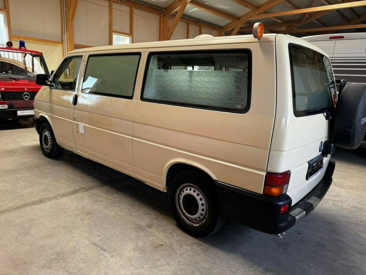 Xe van chở hàng Volkswagen T4 2.5 TDI Syncro 4x4 lang 1. Hand!: hình 8