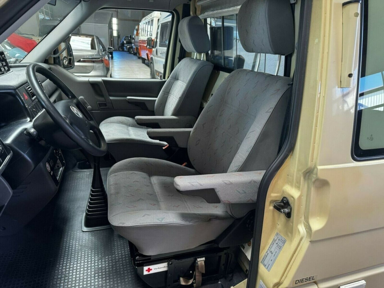 Xe van chở hàng Volkswagen T4 2.5 TDI Syncro 4x4 lang 1. Hand!: hình 9