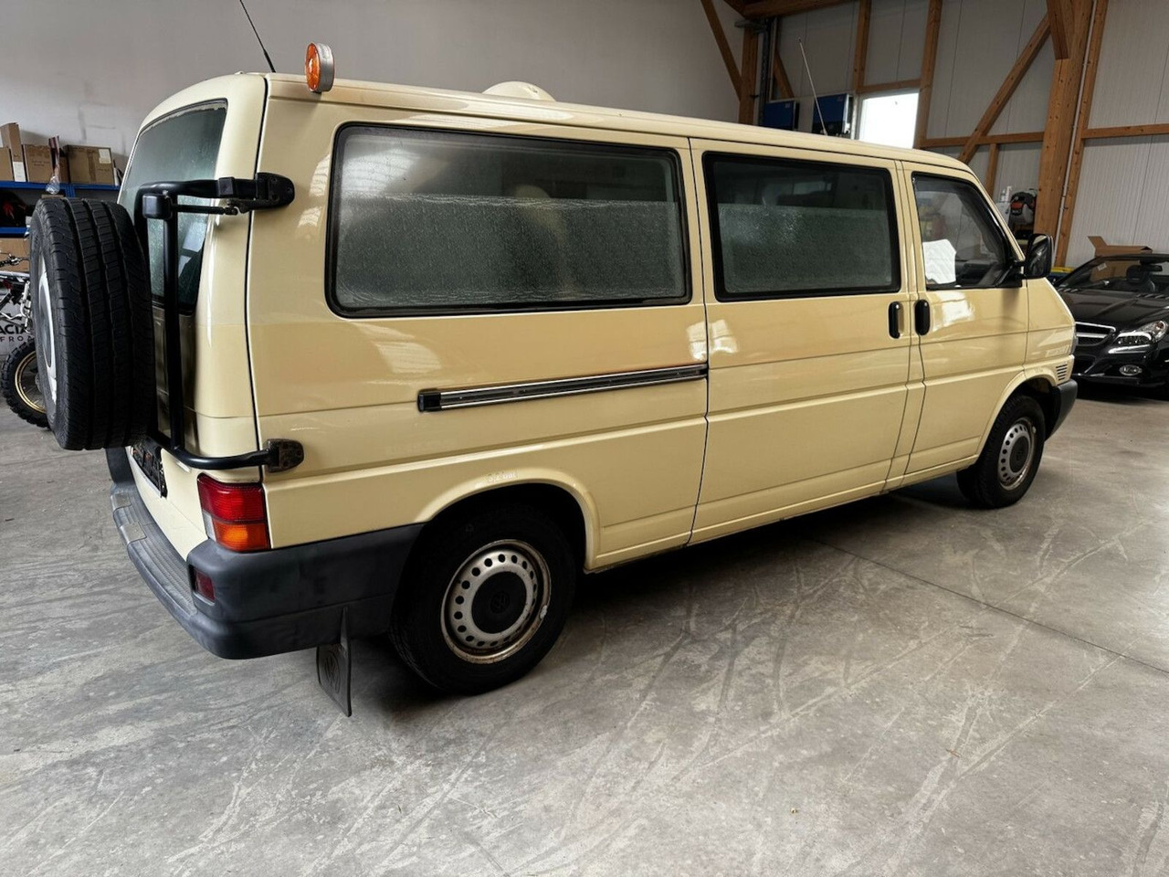 Volkswagen T4 2.5 TDI Syncro 4x4 lang 1. Hand! - Xe van chở khách: hình 5 Volkswagen T4 2.5 TDI Syncro 4x4 lang 1. Hand! - Xe van chở khách: hình 5