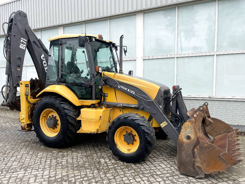 Volvo BL71 CE - Máy xúc trước múc sau: hình 4 Volvo BL71 CE - Máy xúc trước múc sau: hình 4