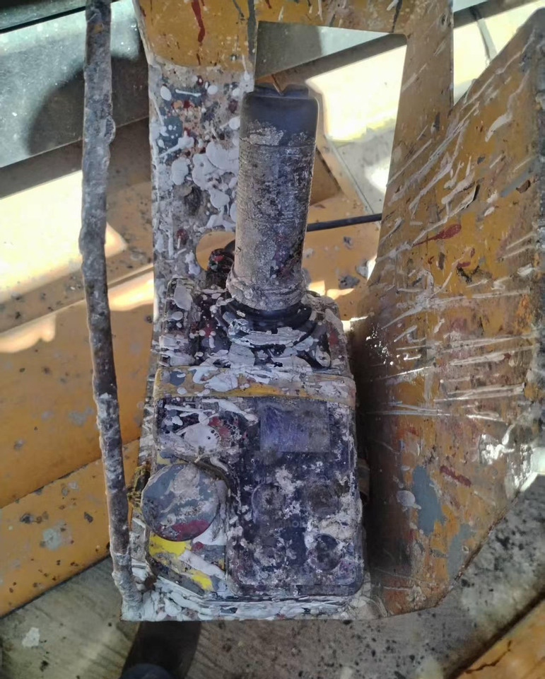 XCMG XG1212HD mobile drive 12m second hand scissor lift platform price - Máy móc xây dựng: hình 3 XCMG XG1212HD mobile drive 12m second hand scissor lift platform price - Máy móc xây dựng: hình 3