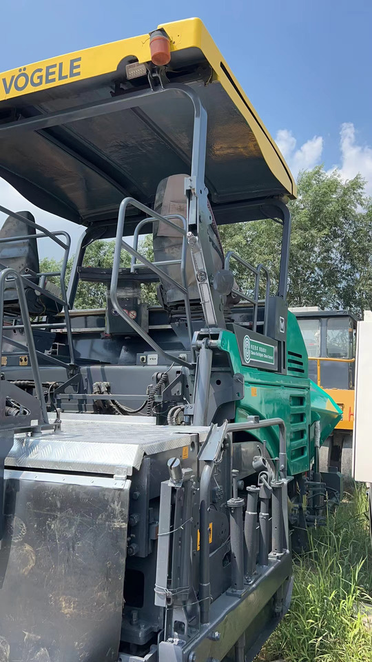 VOGELE S1880-3L Used paver laying machine 10m concrete road asphalt paver - Máy lát nhựa đường: hình 4 VOGELE S1880-3L Used paver laying machine 10m concrete road asphalt paver - Máy lát nhựa đường: hình 4
