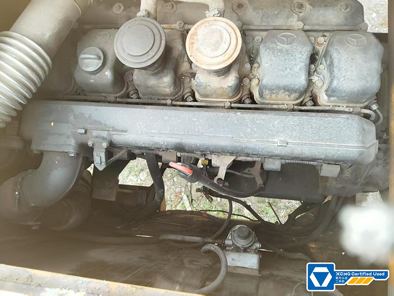 XCMG 500ton second hand XGC500 used hoist machine price - Cần cẩu bánh xích: hình 4 XCMG 500ton second hand XGC500 used hoist machine price - Cần cẩu bánh xích: hình 4