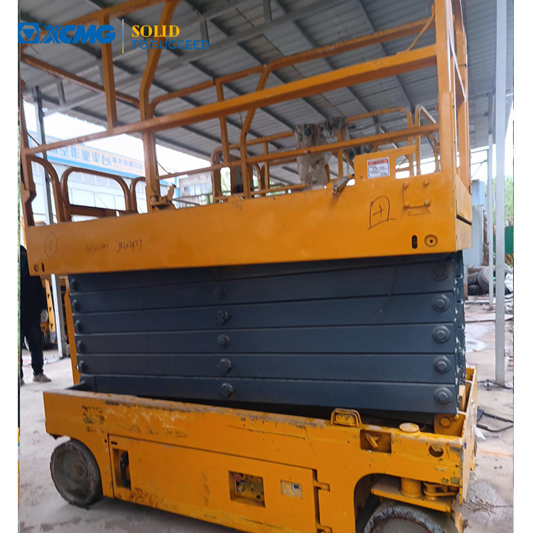 XCMG GTJZ1012 used 10m hydraulic scissor lift in good condition - Máy nâng người hình kéo: hình 1 XCMG GTJZ1012 used 10m hydraulic scissor lift in good condition - Máy nâng người hình kéo: hình 1