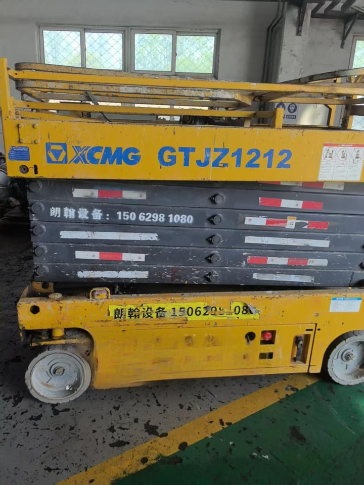 XCMG GTJZ1212 12m aerial work table platform scissor lift for sale - Máy nâng người hình kéo: hình 4 XCMG GTJZ1212 12m aerial work table platform scissor lift for sale - Máy nâng người hình kéo: hình 4